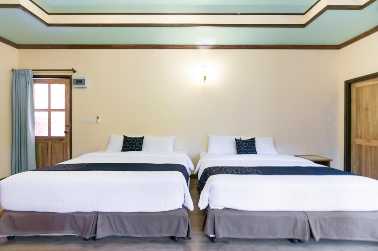 מו סי Capital O 1110 Khaoyai Cowboy City Resort מראה חיצוני תמונה